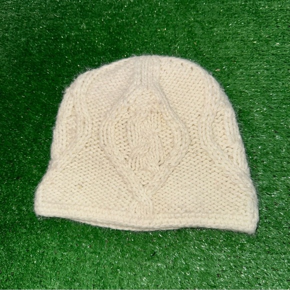 Joe Boxer Cream Knit Beanie Hat Women’s - Picture 1 of 3